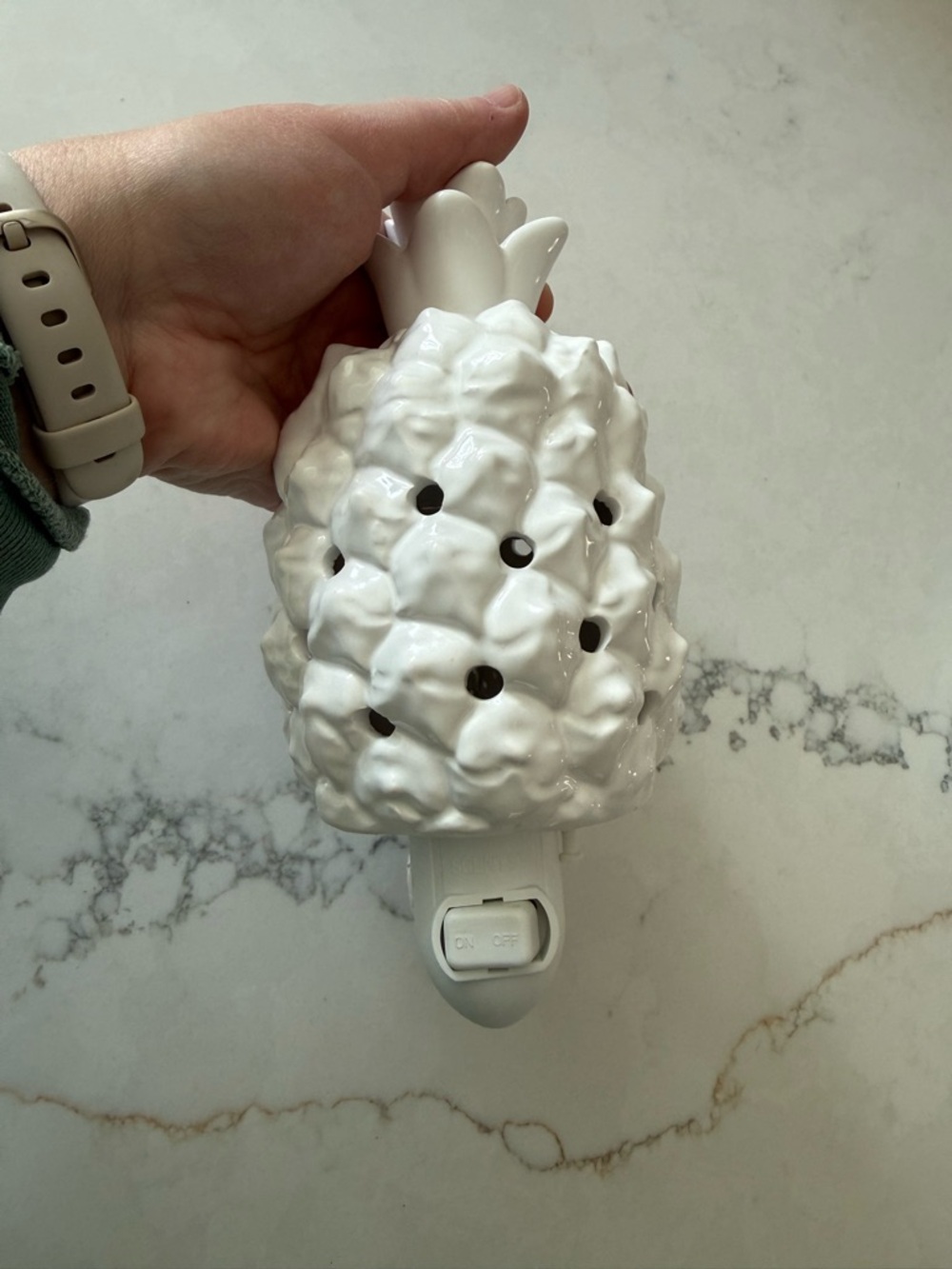 Scentsy pineapple plug in wax warmer